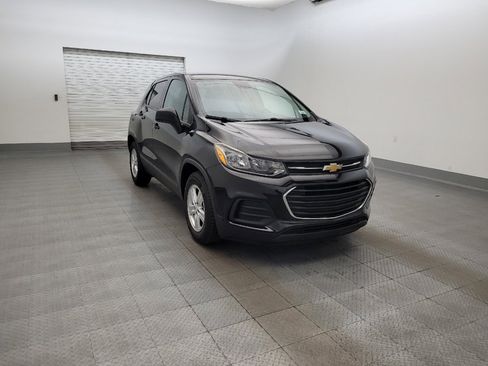 Used 2021 Chevrolet Trax LS w/ Tint and Cruise Package FWD image 13
