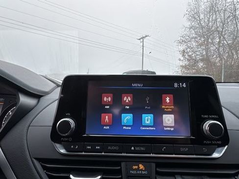 Used 2024 Nissan Altima 2.5 S image 21