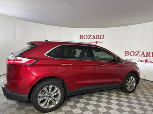 Used 2023 Ford Edge Titanium AWD/4WD image 9