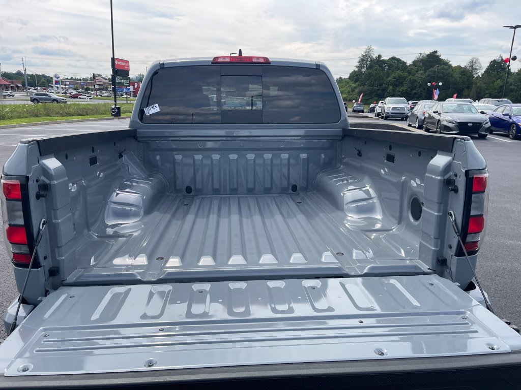 Used 2025 Nissan Frontier PRO-4X AWD/4WD image 10