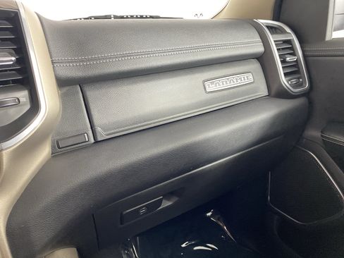 Used 2019 RAM 1500 Laramie AWD/4WD image 33