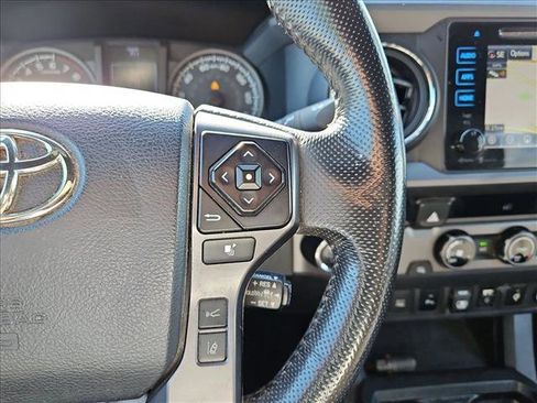 Used 2018 Toyota Tacoma TRD Sport w/ Technology Package image 23