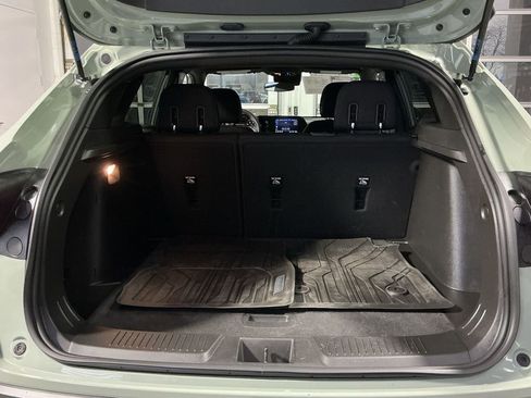 Used 2024 Chevrolet Trax RS w/ Driver Confidence Package image 32