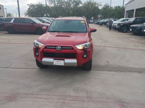 Used 2024 Toyota 4Runner TRD Off-Road image 5