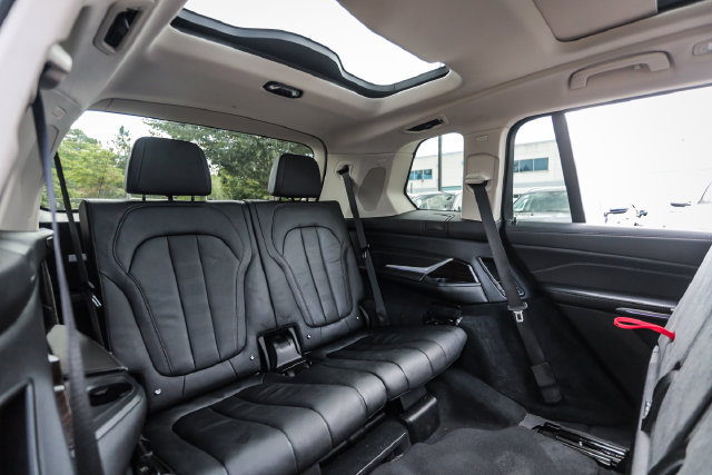 Used 2020 BMW X7 xDrive40i w/ Cold Weather Package AWD/4WD image 75
