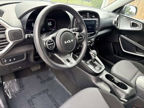 Used 2023 Kia Soul LX w/ Option Group 015 FWD image 22