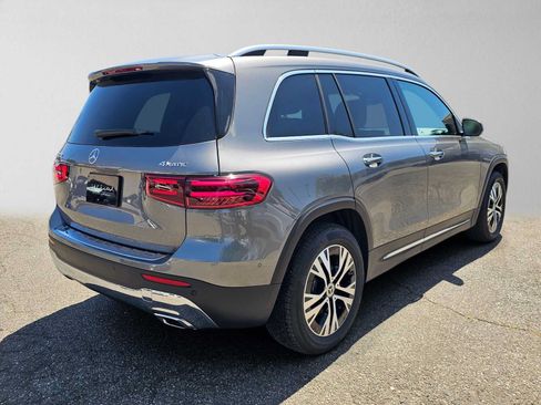 Used 2026 Mercedes-Benz GLB 250 4MATIC image 3