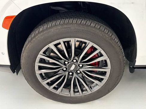 Certified 2024 Cadillac Escalade V AWD/4WD image 27