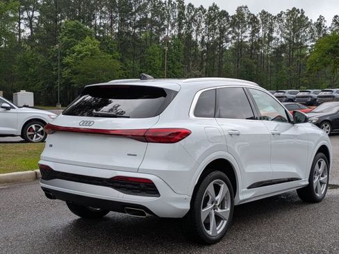 Used 2025 Audi Q5 Premium Plus w/ Premium Plus AWD/4WD image 5