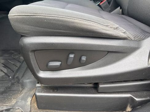 Used 2019 GMC Sierra 1500 SLE w/ SLE Value Package image 31