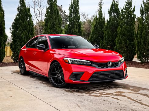 Certified 2024 Honda Civic Sport image 2