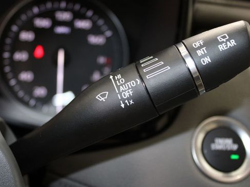 Used 2025 Cadillac XT5 Premium Luxury w/ Technology Package image 26