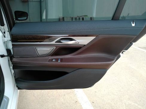Used 2022 BMW 740i RWD image 26