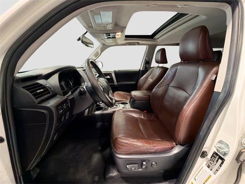 Used 2014 Toyota 4Runner Limited image 18