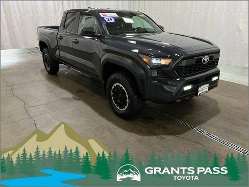 Certified 2024 Toyota Tacoma TRD Off-Road AWD/4WD image 1