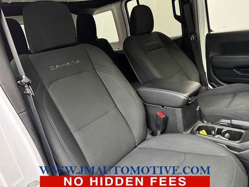 Used 2019 Jeep Wrangler Unlimited Sahara w/ Cold Weather Group image 20