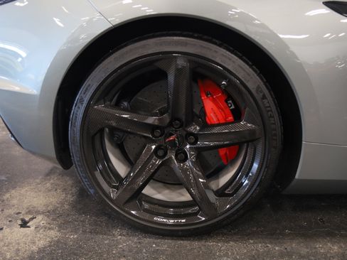 Used 2024 Chevrolet Corvette Z06 RWD image 13