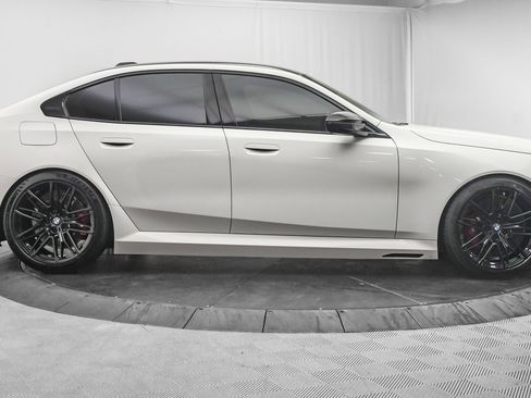 Used 2025 BMW M5 w/ Carbon Package image 10