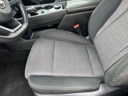 Used 2022 Nissan Rogue SV image 36