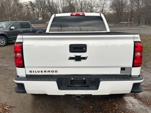 Used 2018 Chevrolet Silverado 1500 LT w/ Redline Edition image 5