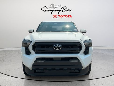 Used 2026 Toyota Tacoma SR5 AWD/4WD image 2