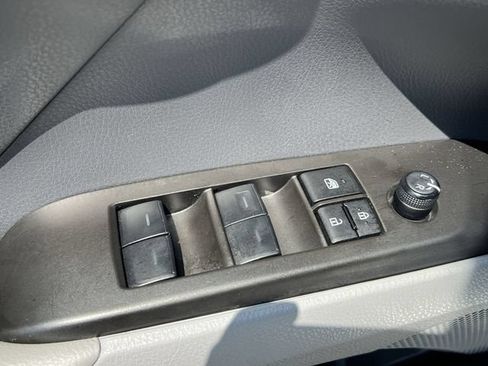 Used 2024 Toyota Camry SE FWD image 30