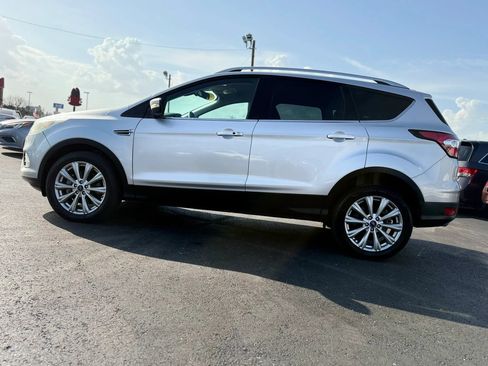 Used 2017 Ford Escape Titanium FWD image 6