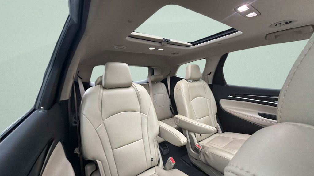 Used 2018 Buick Enclave Essence AWD/4WD image 30