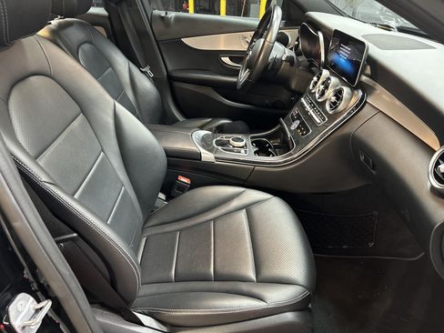 Used 2019 Mercedes-Benz C 300 Sedan image 32