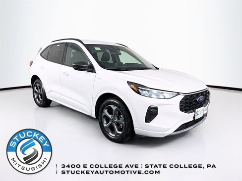 Used 2023 Ford Escape ST-Line image 1