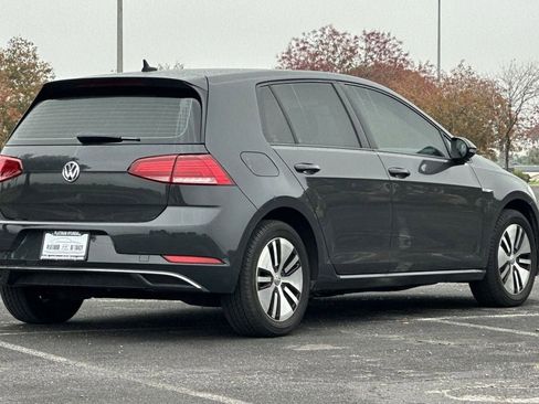Used 2019 Volkswagen e-Golf SE image 4