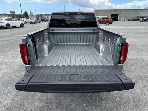 Used 2025 GMC Sierra 1500 SLT AWD/4WD image 27
