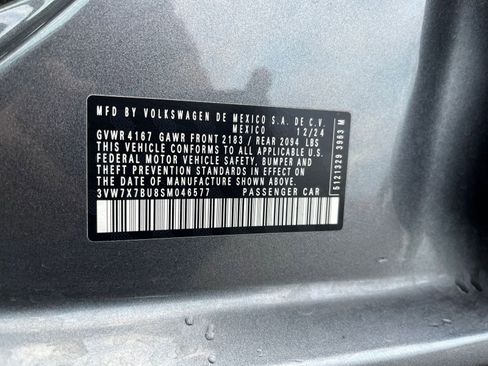 Used 2025 Volkswagen Jetta SE image 29