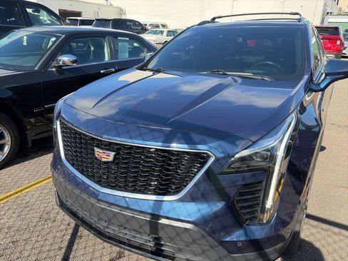 Used 2019 Cadillac XT4 Sport image 2