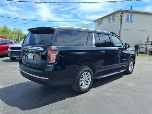 Used 2022 Chevrolet Suburban LS AWD/4WD image 4