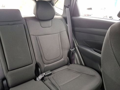 Certified 2025 Hyundai Tucson SE image 14