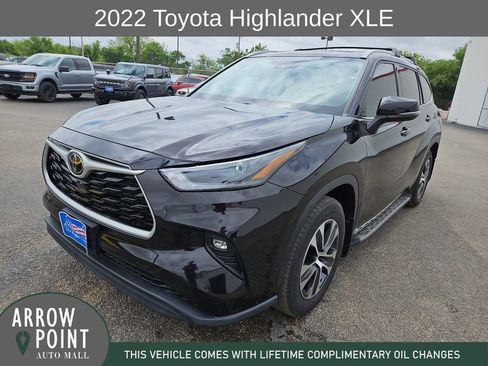 Used 2022 Toyota Highlander XLE FWD image 4