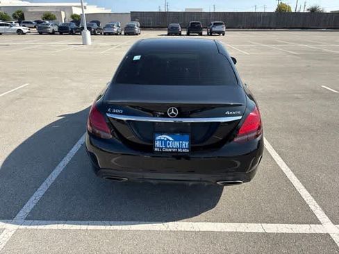 Used 2021 Mercedes-Benz C 300 4MATIC Sedan image 4