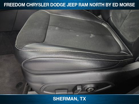 Used 2025 Jeep Grand Cherokee Altitude AWD/4WD image 18