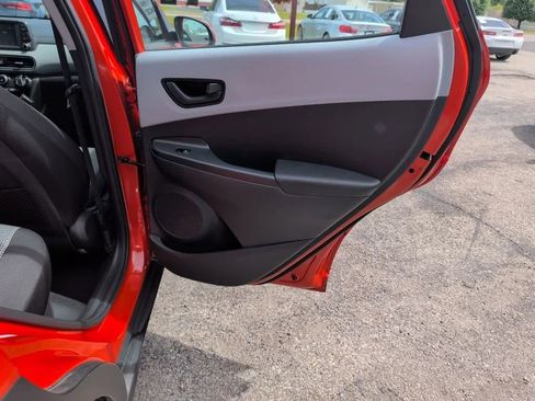 Used 2020 Hyundai Kona SE FWD image 16