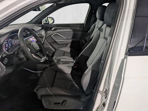 Certified 2025 Audi Q3 2.0T Premium w/ Convenience Package image 17