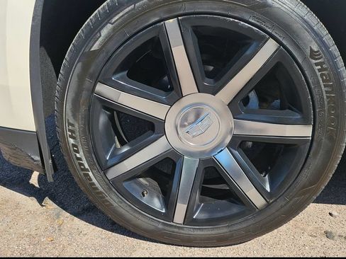 Used 2015 Cadillac Escalade ESV Premium AWD/4WD image 19