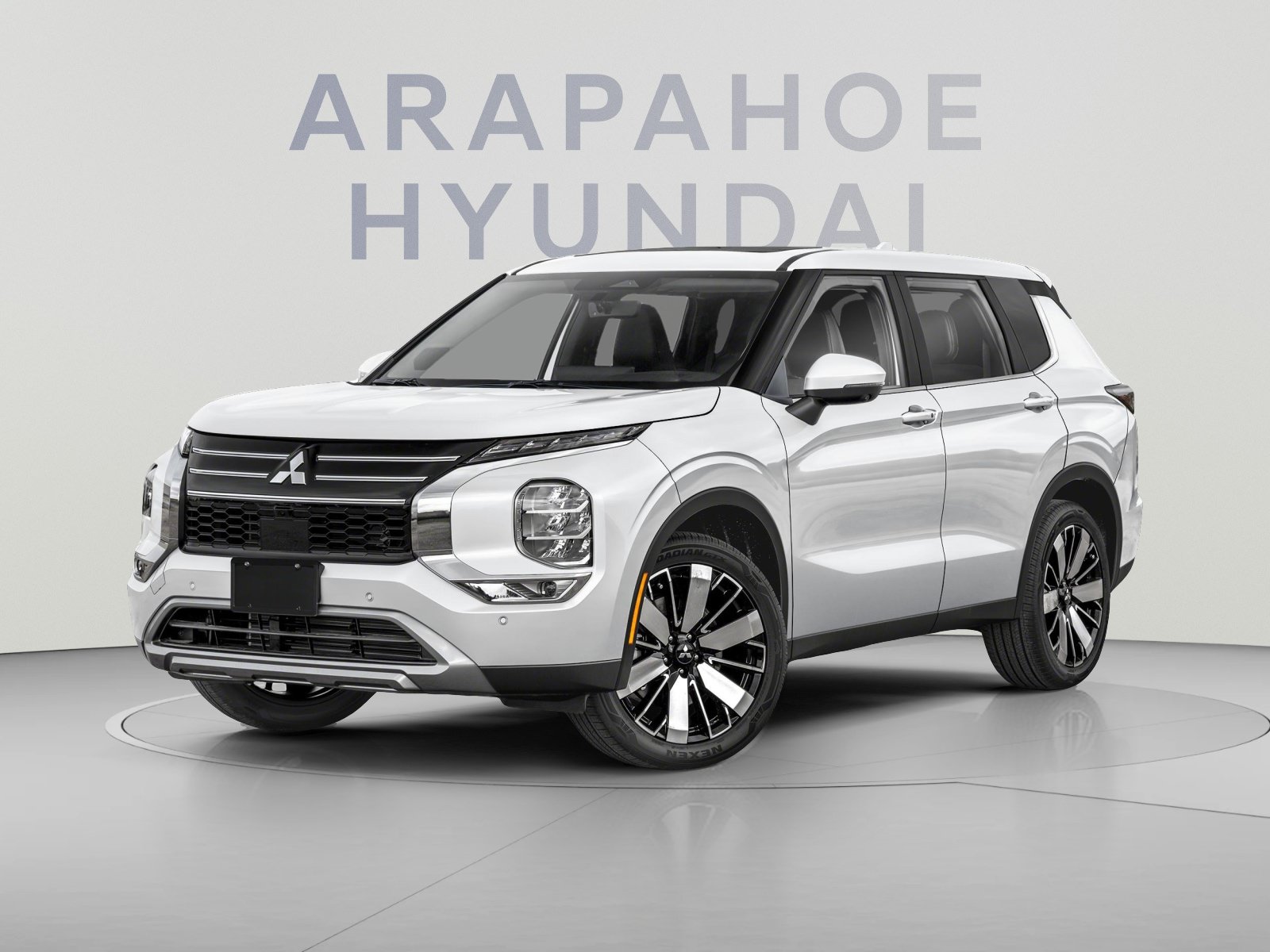 Used 2025 Mitsubishi Outlander SE AWD/4WD image 1