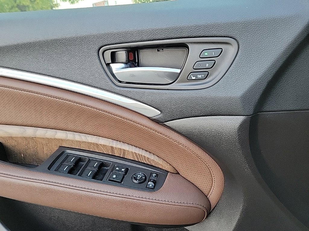 Used 2019 Acura MDX w/ Technology Package AWD/4WD image 12