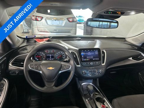 Used 2024 Chevrolet Malibu LT FWD image 6