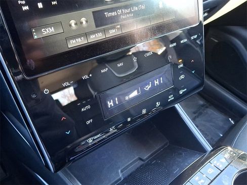 Used 2022 Hyundai Tucson Limited image 16