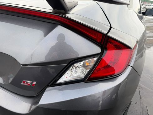 Used 2018 Honda Civic Si image 18