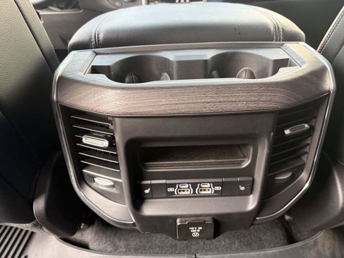 Used 2025 RAM 1500 Laramie AWD/4WD image 25