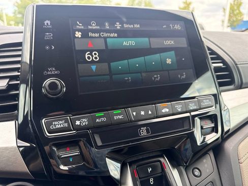 Used 2018 Honda Odyssey Touring image 31