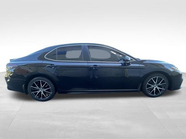 Used 2024 Toyota Camry SE FWD image 6